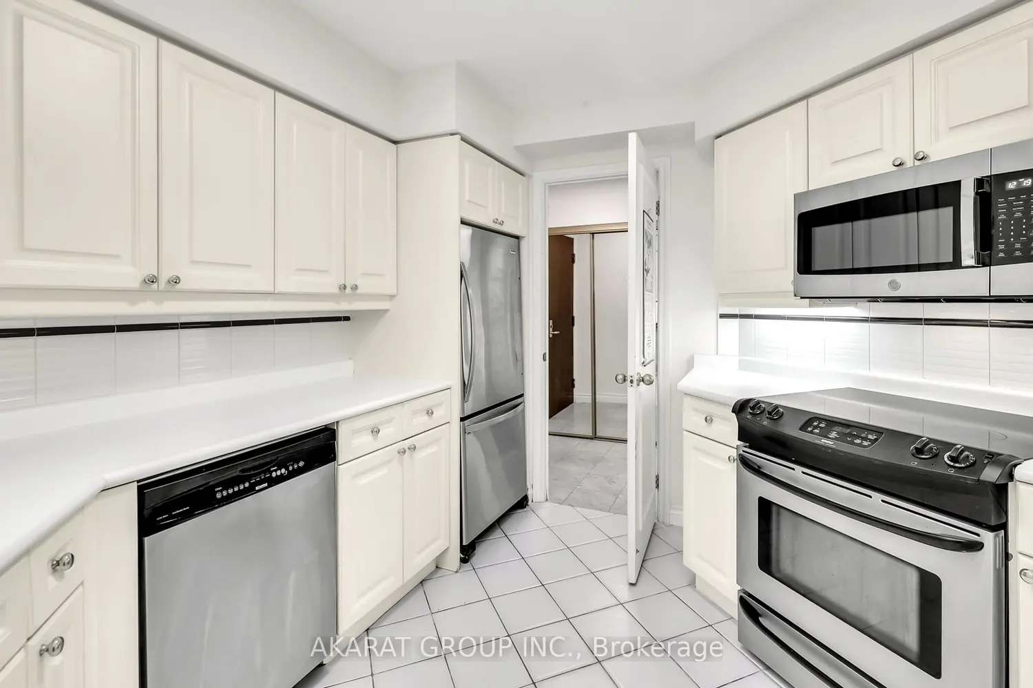 Additional image 6 of 1 Palace Pier Court 602