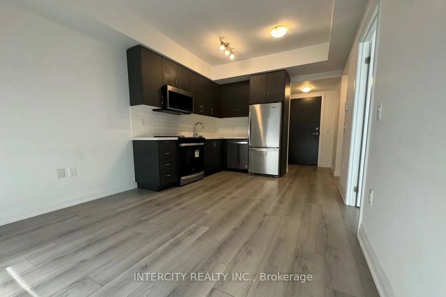 85 Attmar Drive 138 photo 5