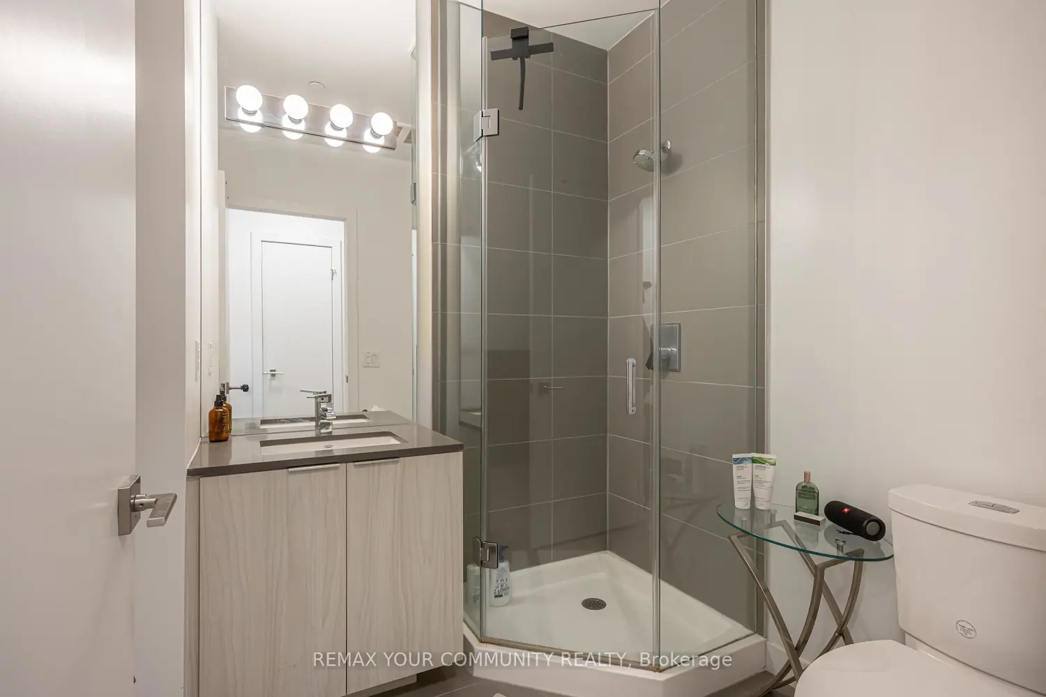 Additional image 6 of 609 Avenue Road 201
