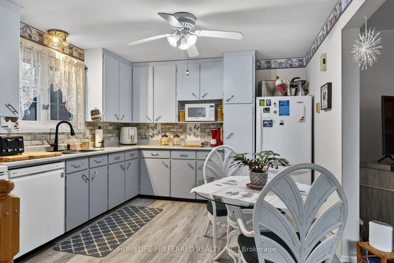 893 Cumberland Avenue photo 4