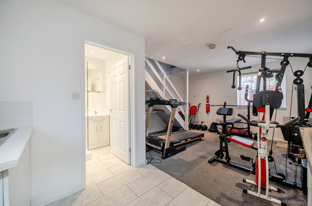 Additional image 20 of 4 bed detached house for saleReading Road South, Fleet, Hampshire GU52