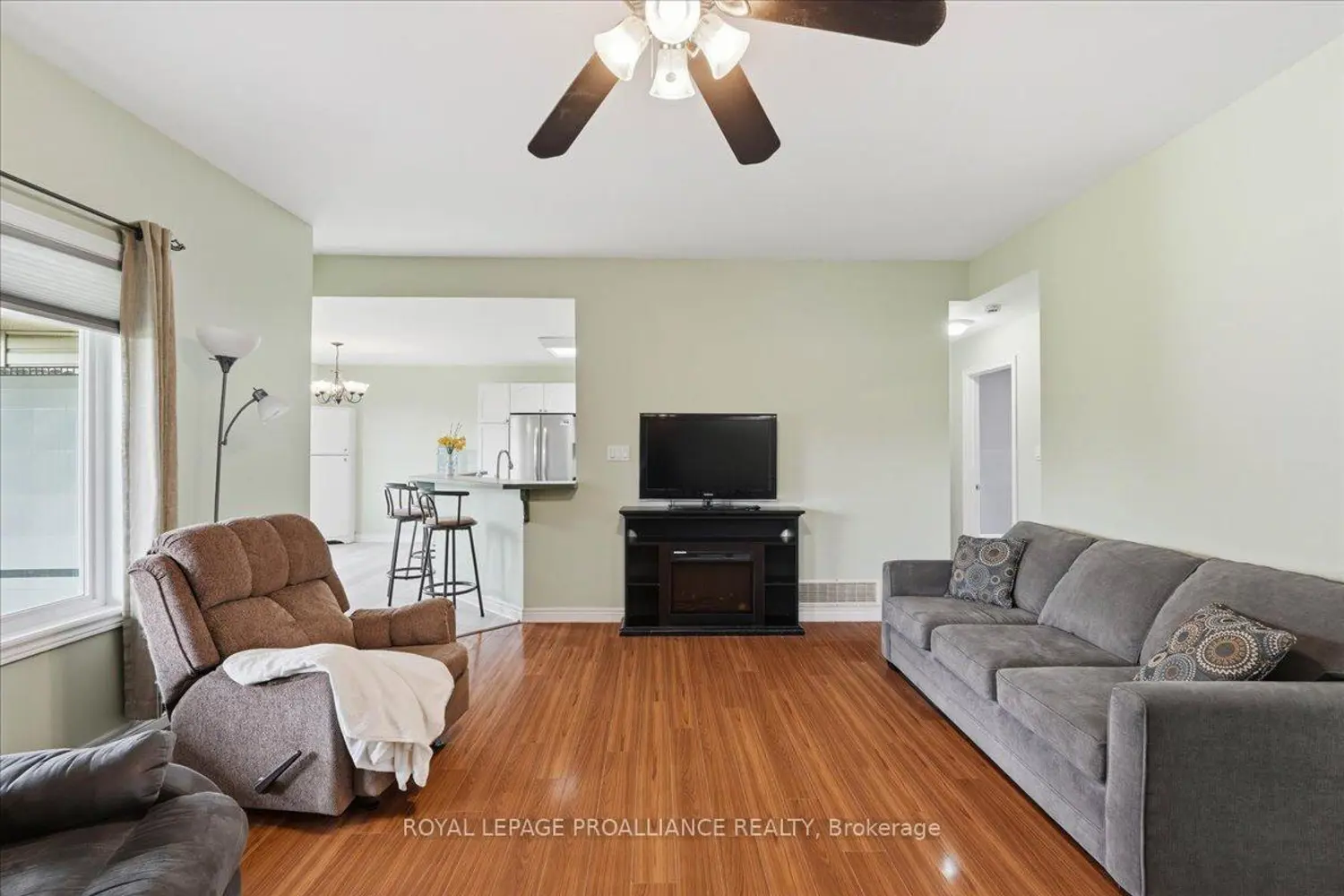 2425 Wallbridge Loyalist Road photo 3