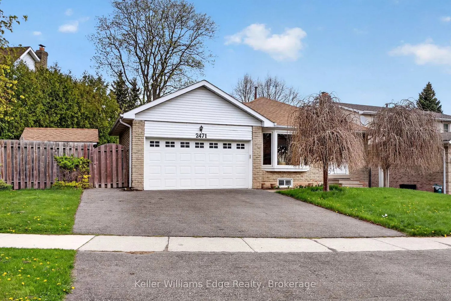 2471 Malcolm Crescent