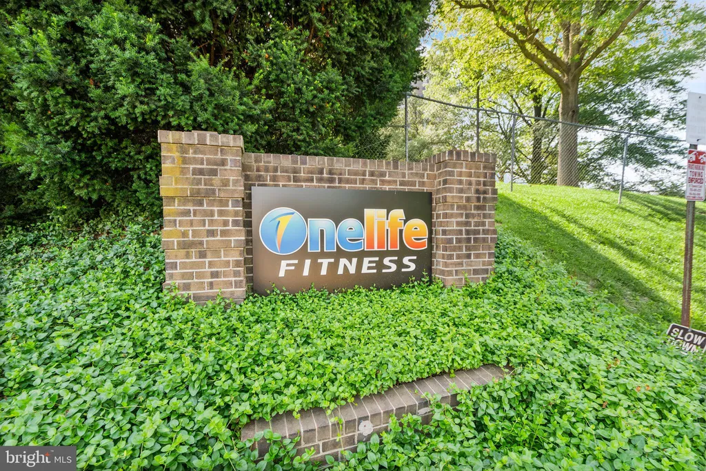 1800 Old Meadow Road Unit 1204, McLean, VA 22102
