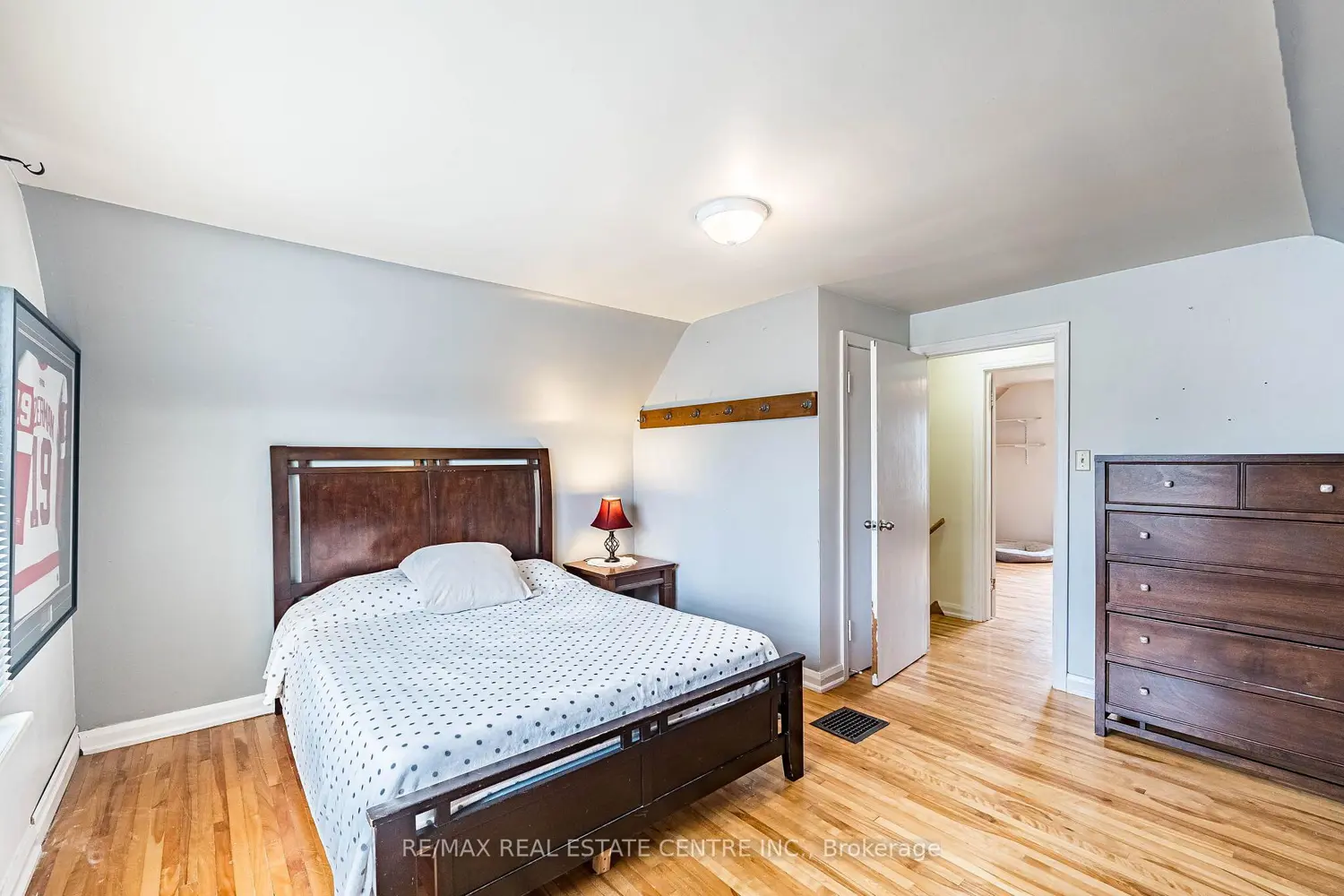 Additional image 8 of 40 Ellis Crescent