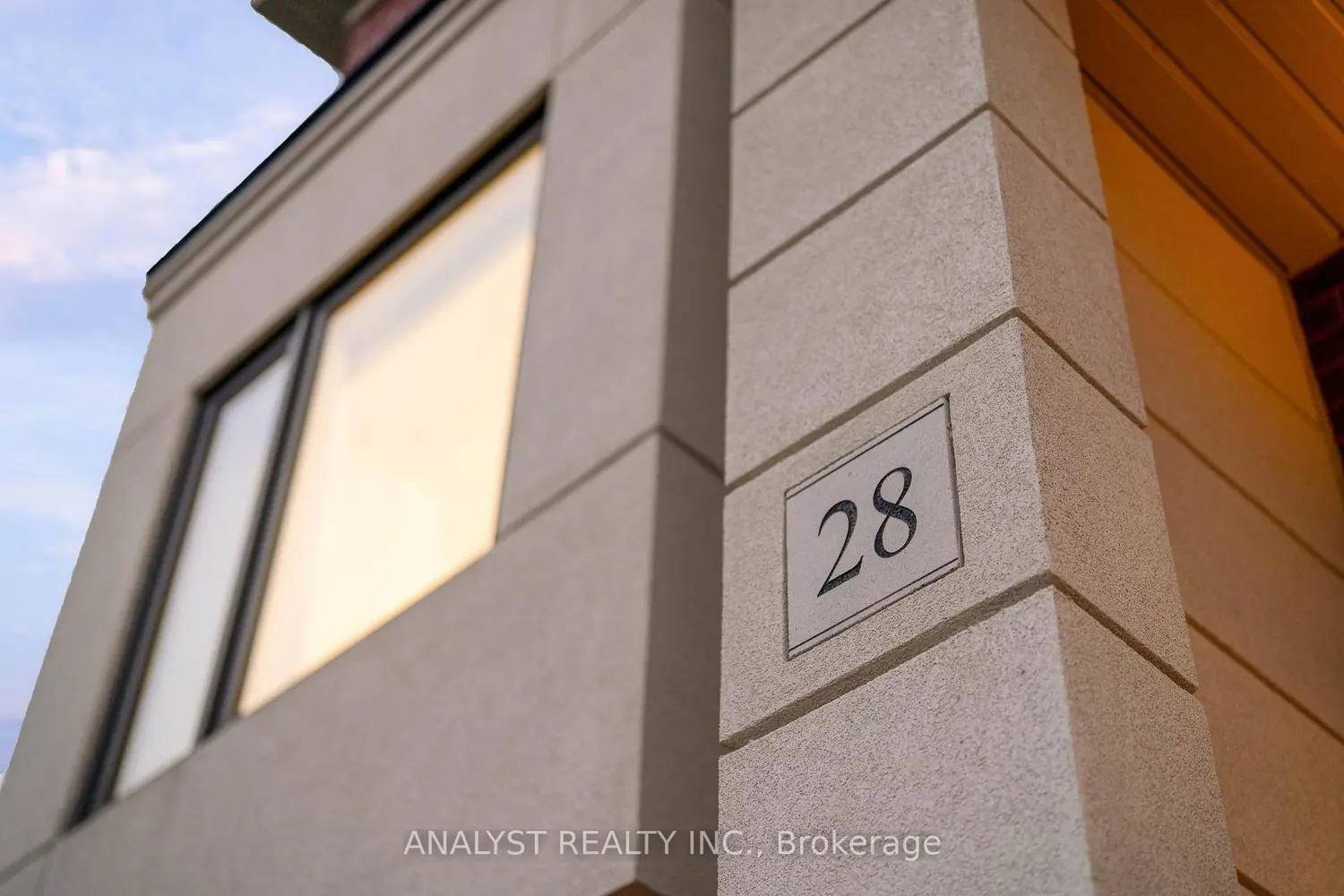 28 Queensland Crescent photo 2