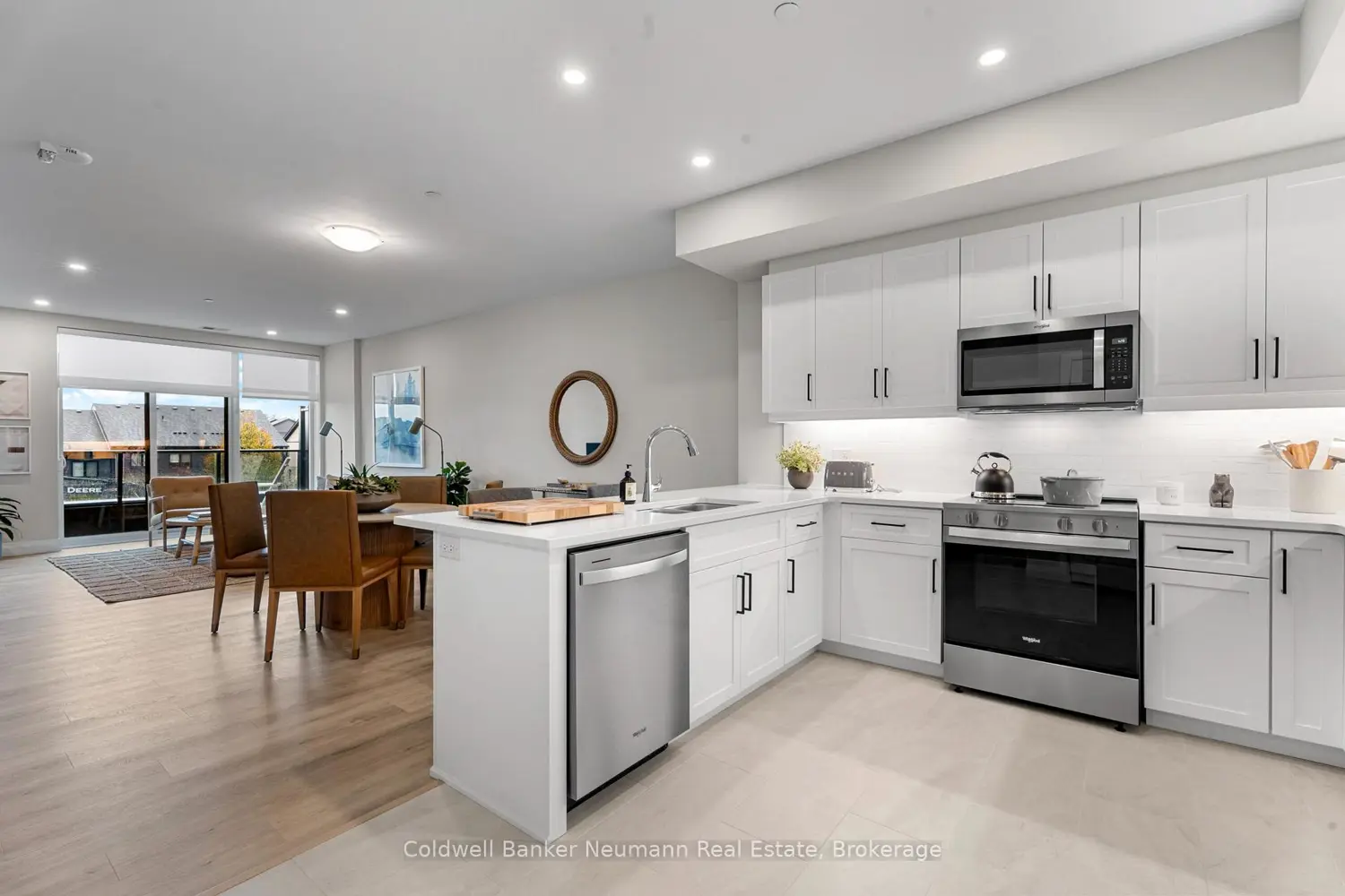 1882 Gordon Street 309 photo 2