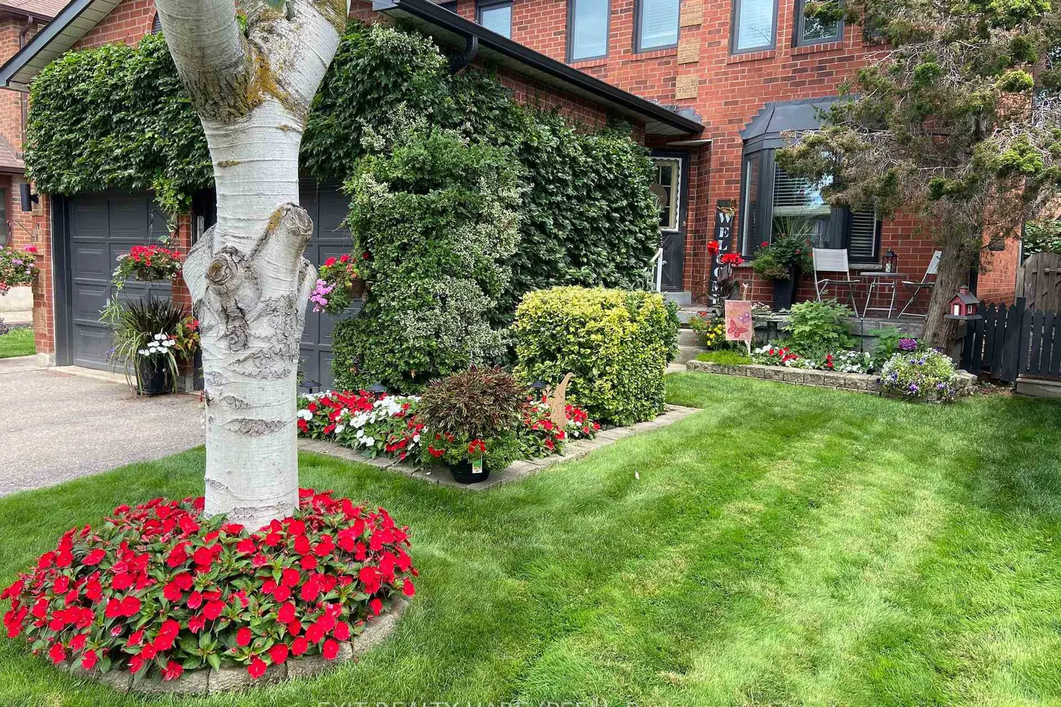 77 Lord Simcoe Drive