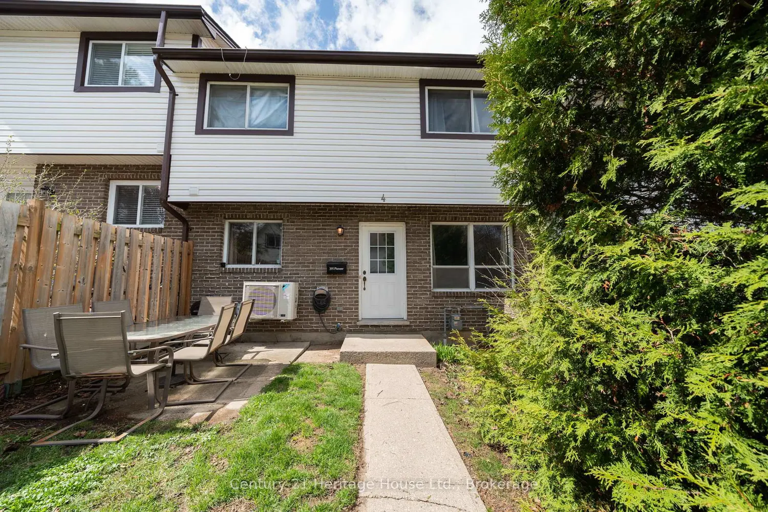 391 Pioneer Drive 4