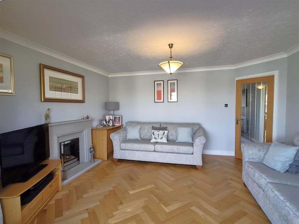 Additional image 2 of 4 bed detached house for salePentreath Close, Fowey PL23