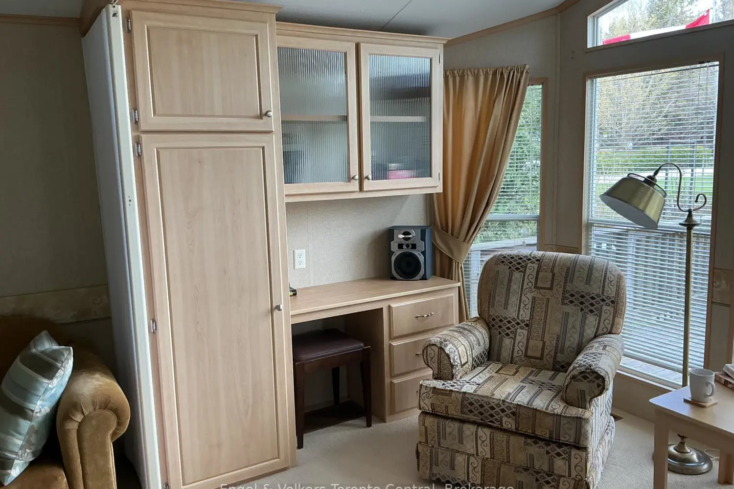 7489 Sideroad 5 B2 photo 5
