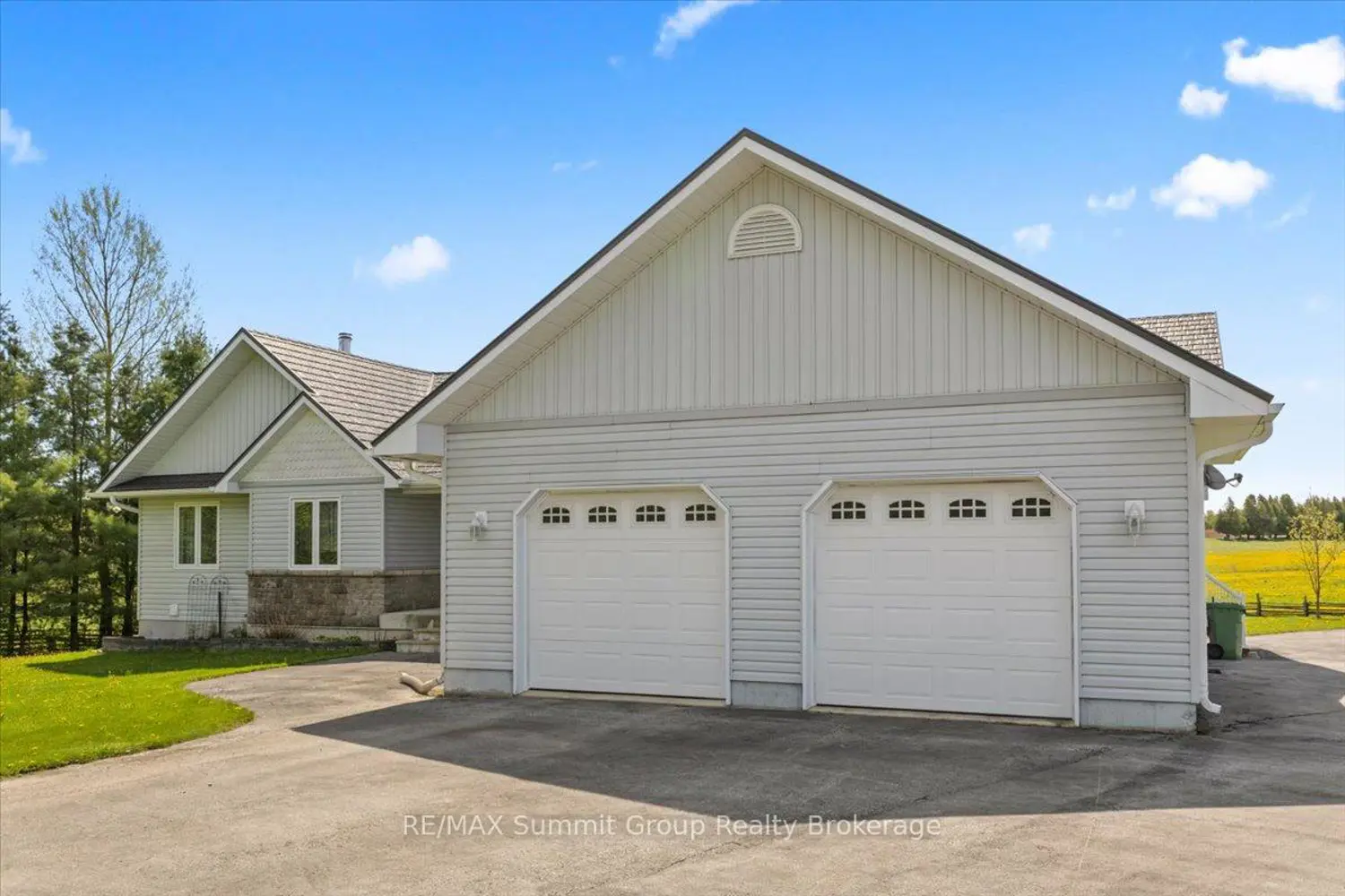 Additional image 13 of 225518 Southgate Road 22