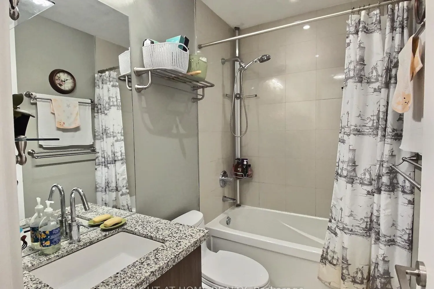 Additional image 8 of 39 Queens Quay 515
