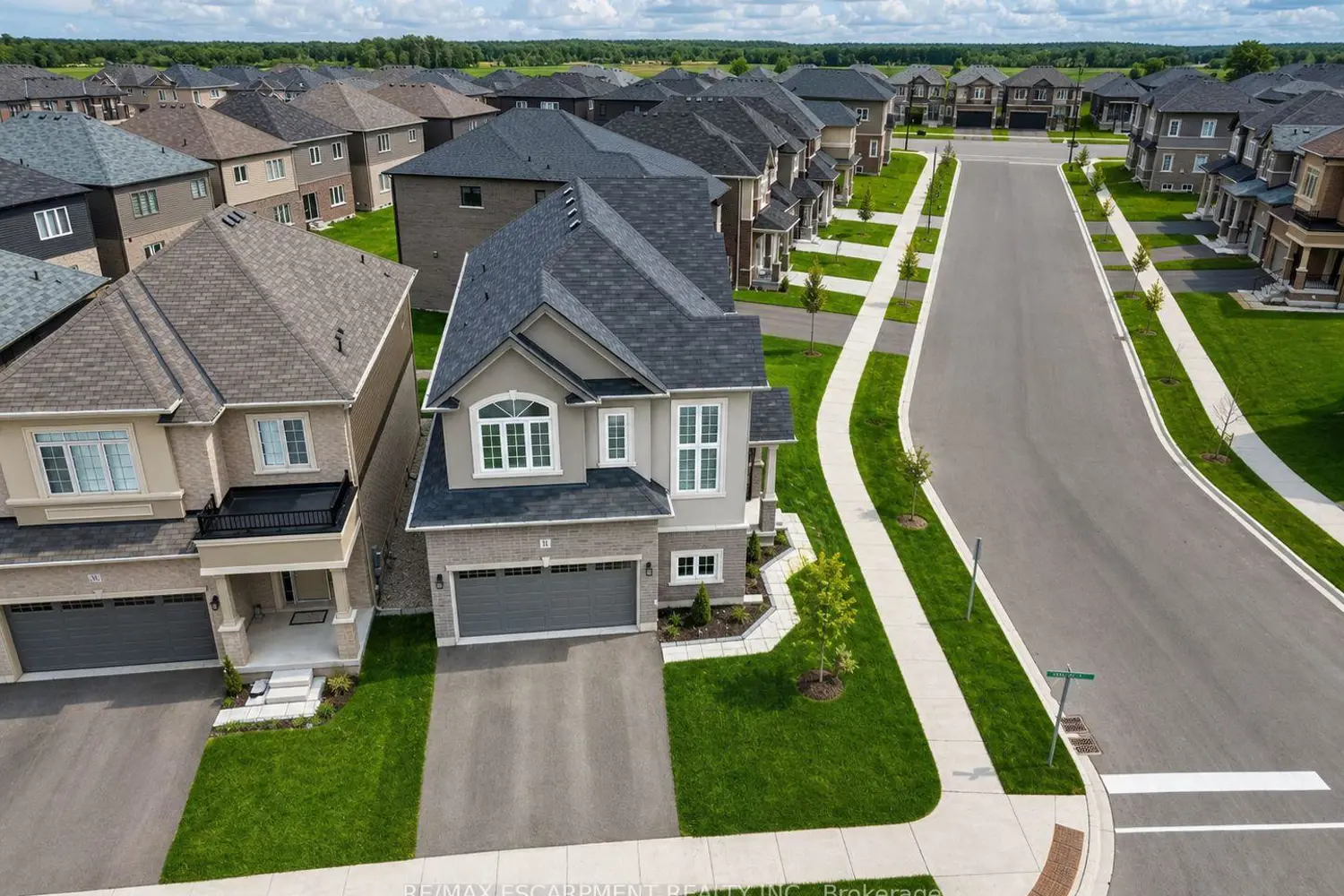 16 Stauffer Road photo 4