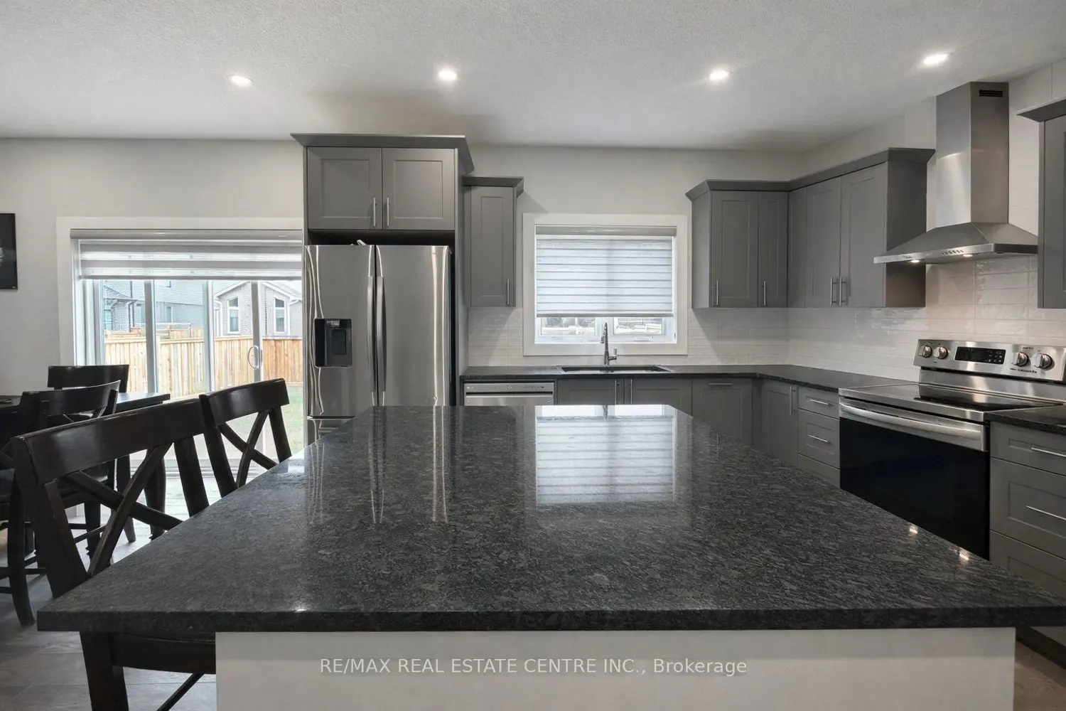 54 Wayside Lane photo 5