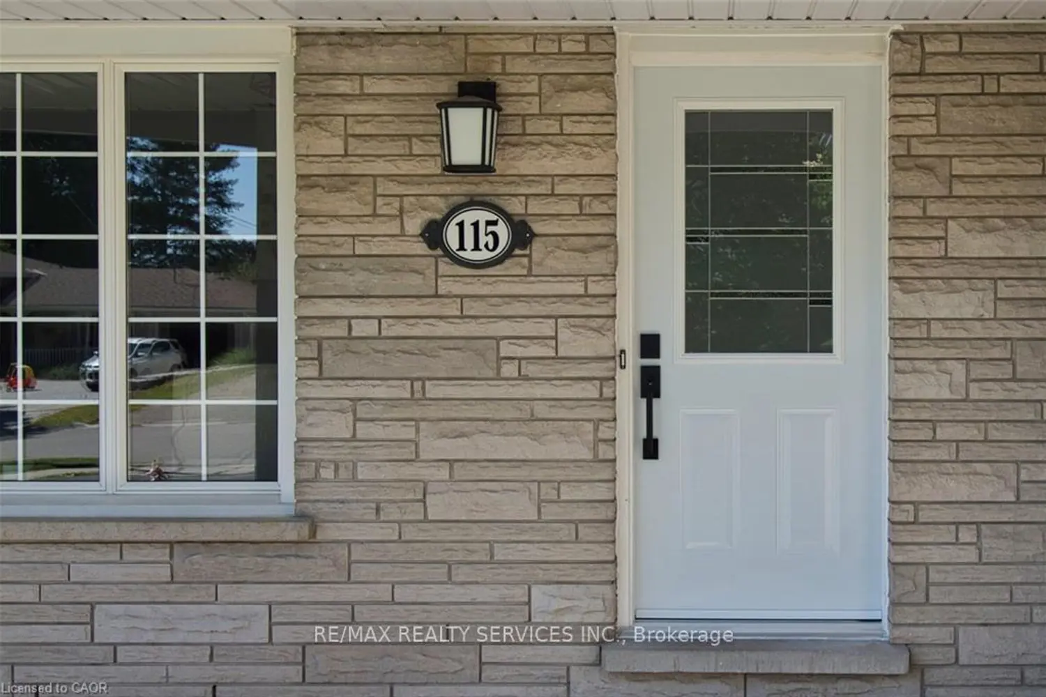 115 Uplands Drive photo 3