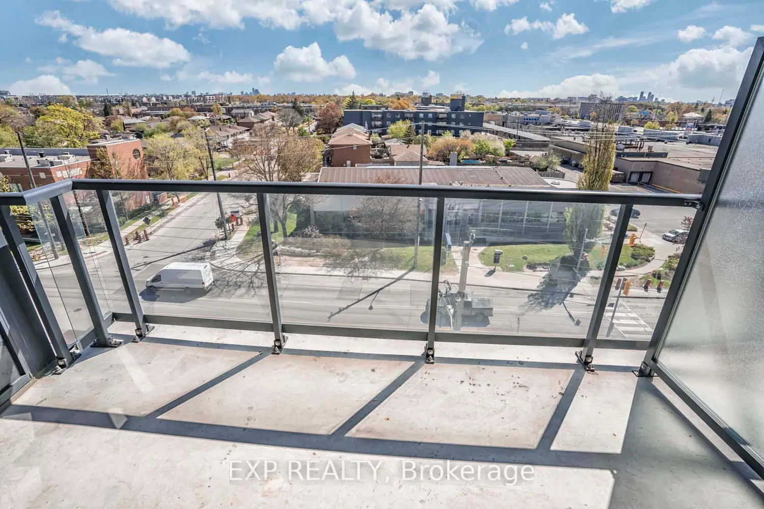 Additional image 18 of 2800 Keele Street 605