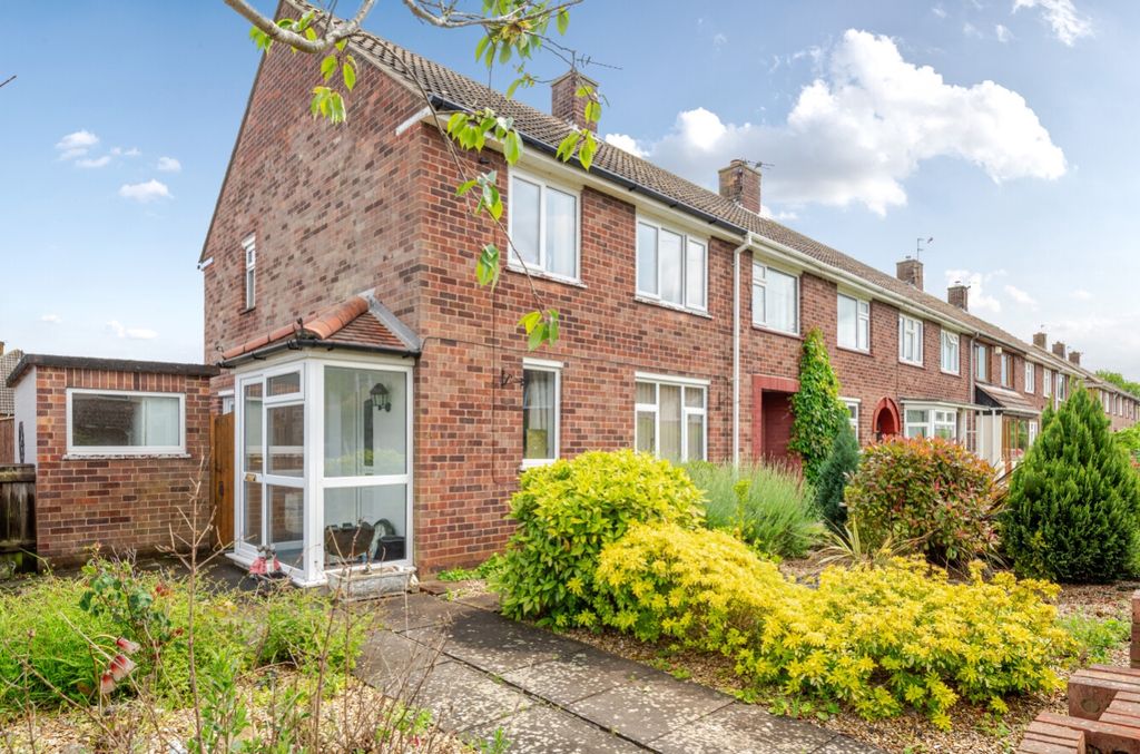 3 bed end terrace house for saleTonbridge Walk, Grimsby, Lincolnshire DN33