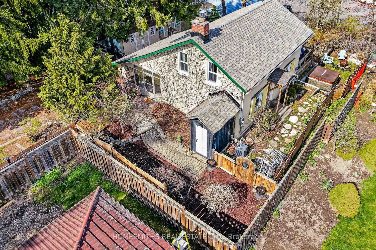1002 Ontario Street