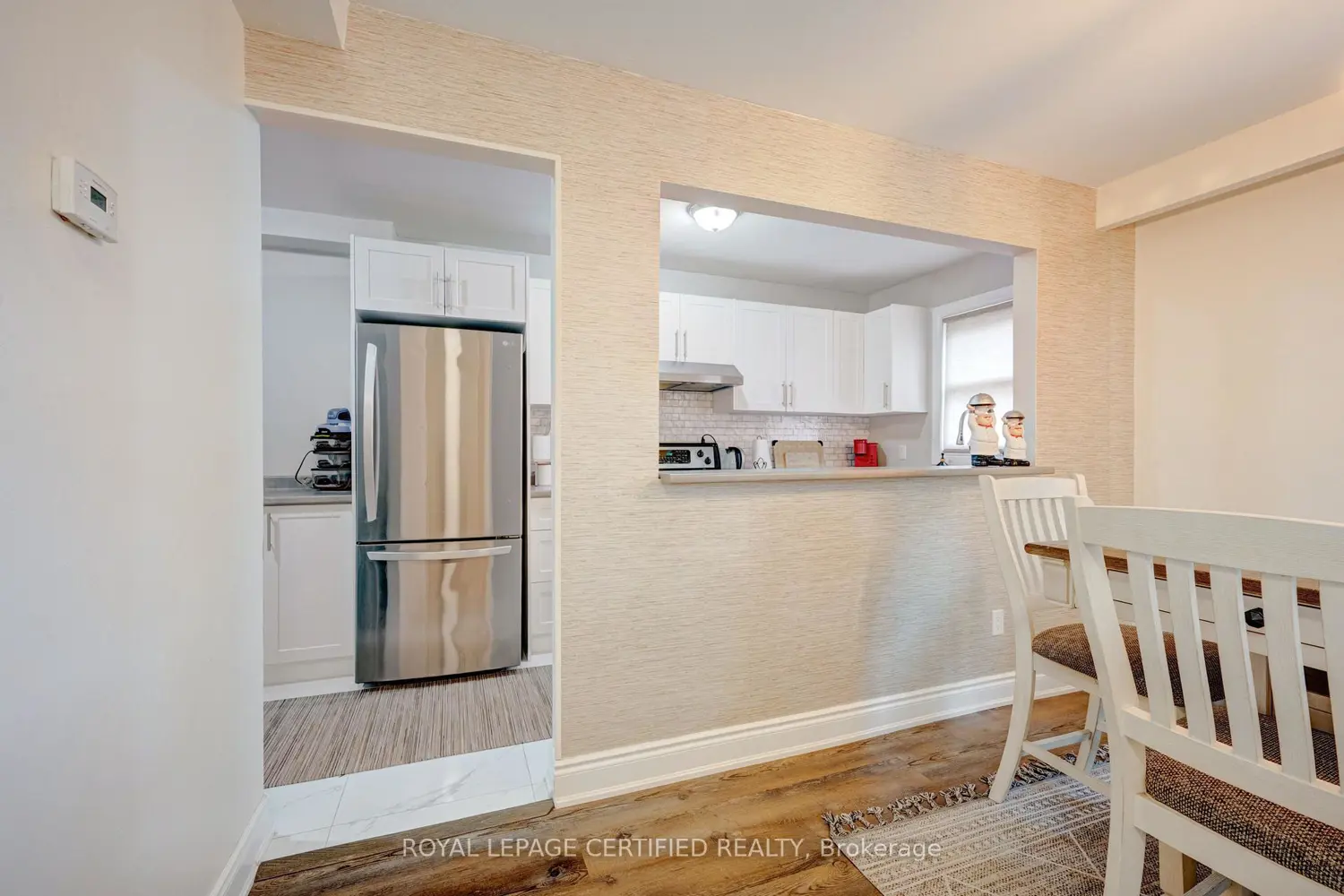 371 Bronte Street 91 photo 4
