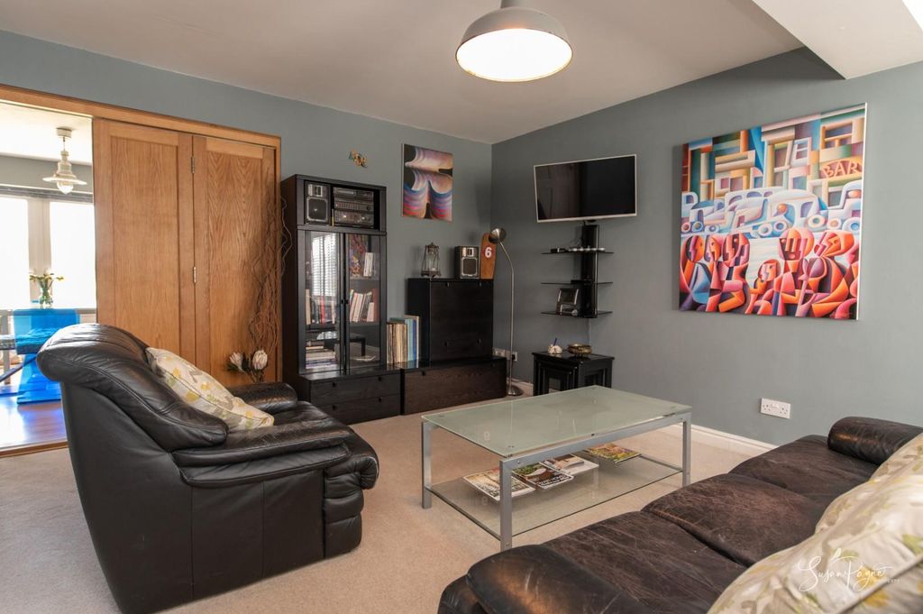 Additional image 14 of 3 bed detached bungalow for saleCopse Lane, Freshwater PO40