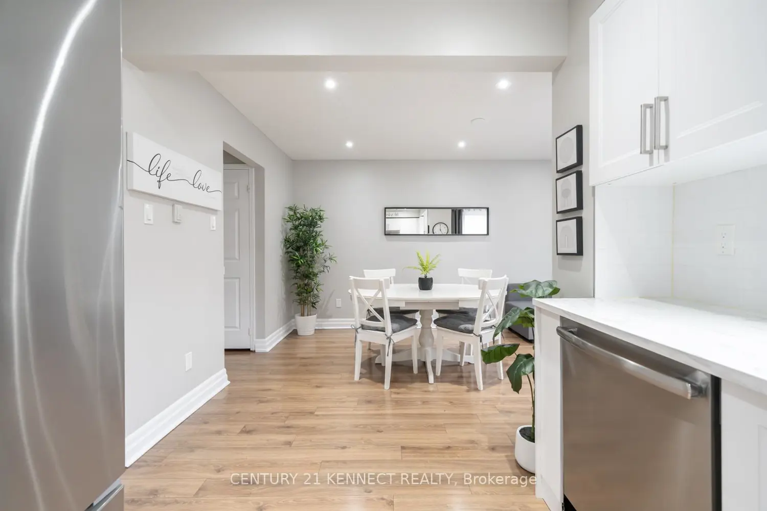 Additional image 6 of 805 Playter Crescent