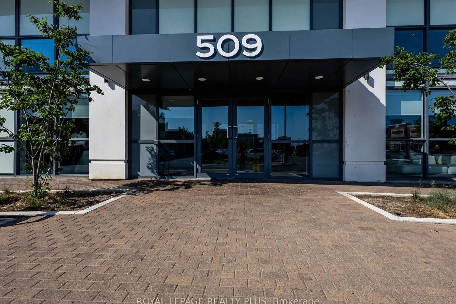 509 Dundas Street 701