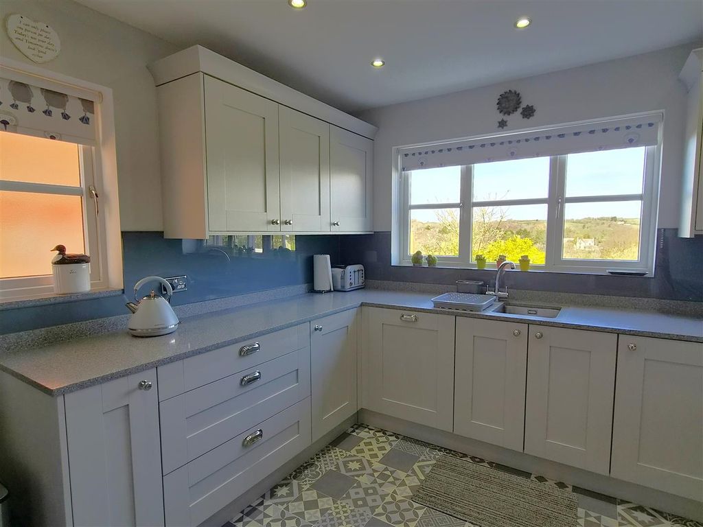 Additional image 16 of 4 bed detached house for salePentreath Close, Fowey PL23