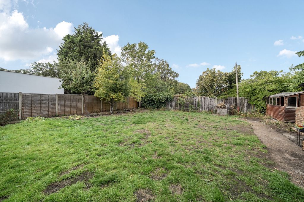 Additional image 6 of 3 bed detached house for saleColyers Lane, Erith DA8