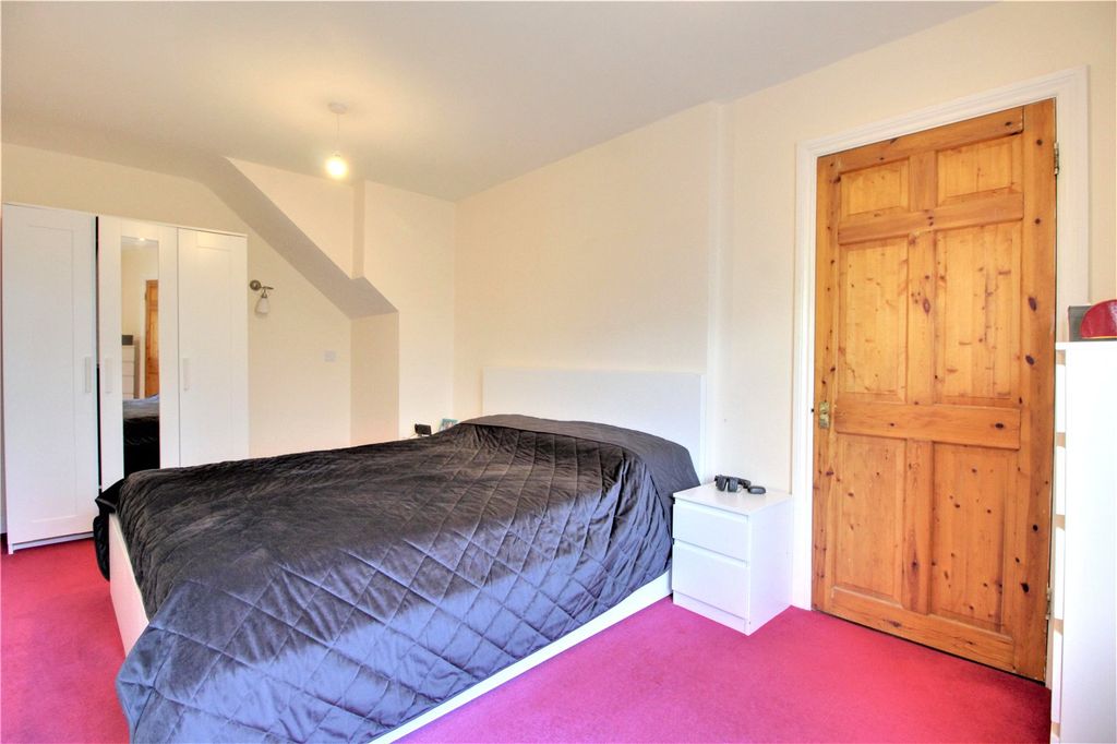 Additional image 5 of 1 bed maisonette for saleOld Cove Road, Fleet, Hampshire GU51