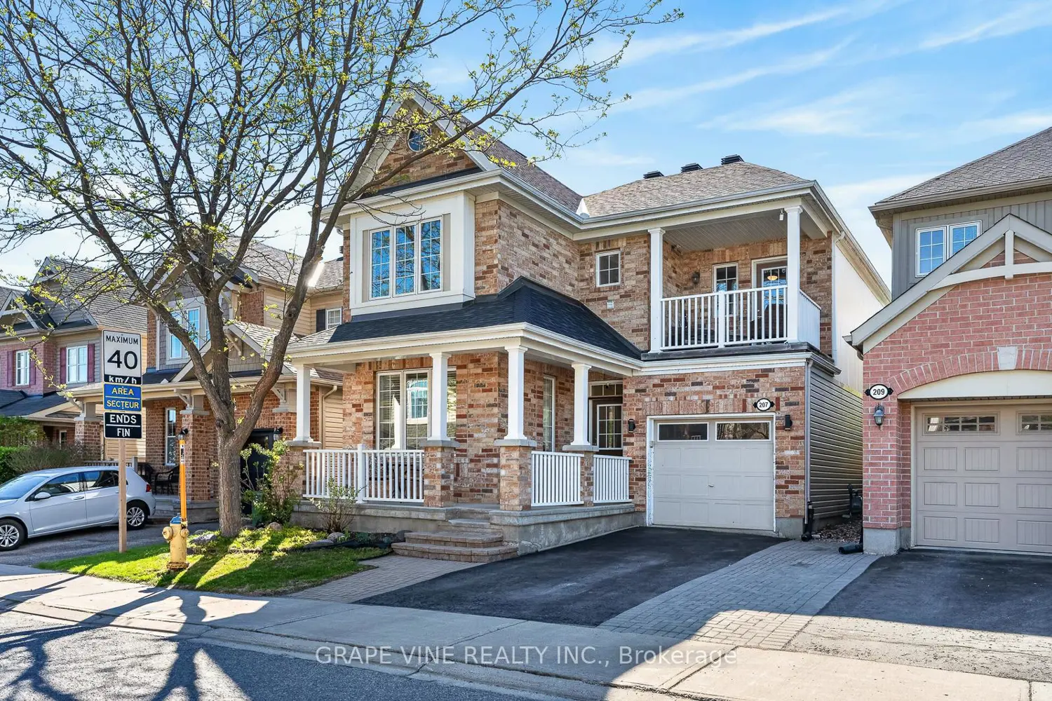 207 Mistral Way photo 2