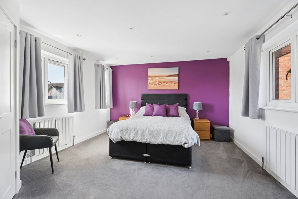 Additional image 7 of 4 bed detached house for saleMeadowcroft, Chalfont St. Peter, Gerrards Cross, Buckinghamshire SL9