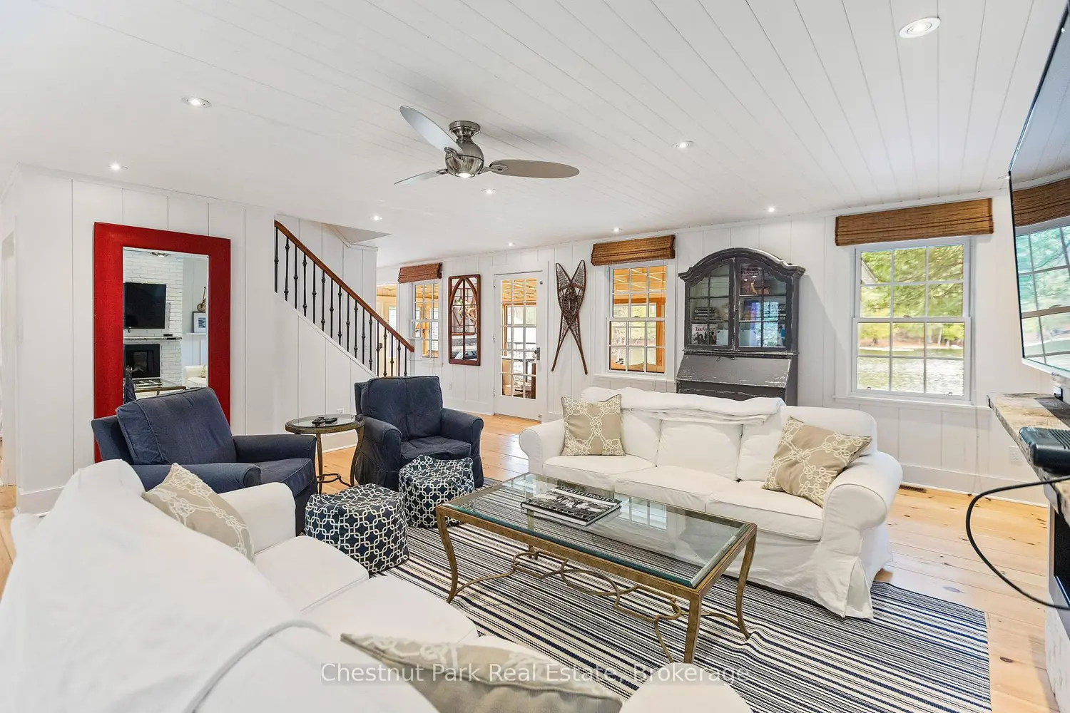 1062 Mcleod Road photo 4