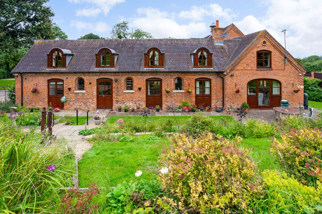 3 bed semi-detached house for saleBondend Road, Upton St. Leonards, Gloucester GL4