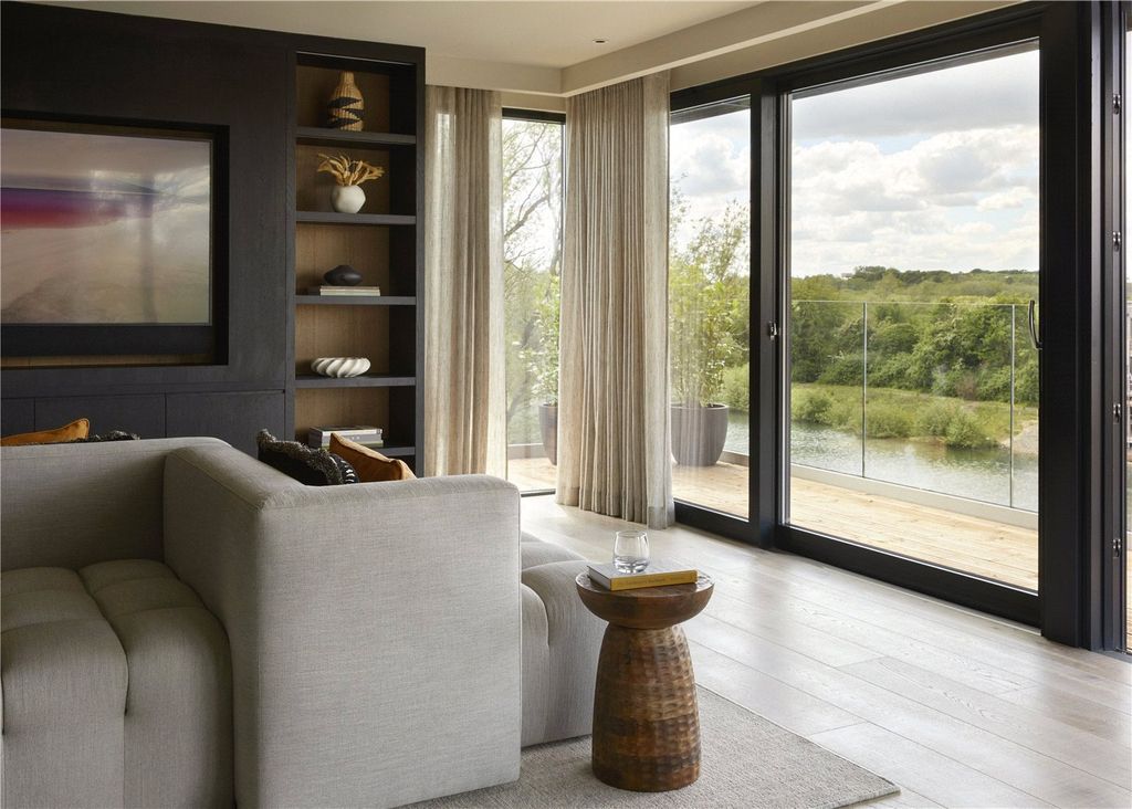 Additional image 3 of 4 bed detached house for saleLondon Road, Fairford, Gloucestershire GL7