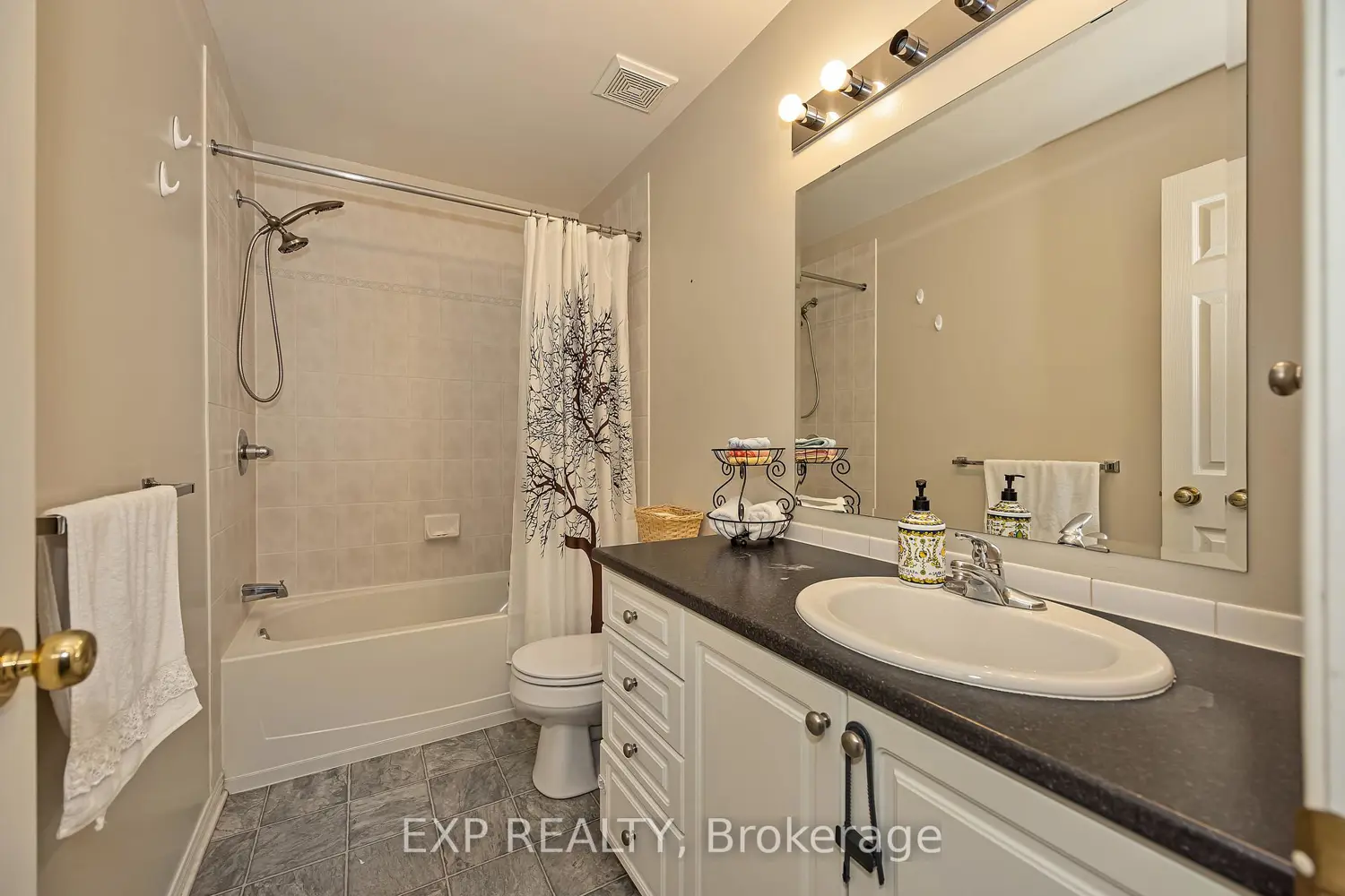 Additional image 11 of 359 Bakewell Crescent