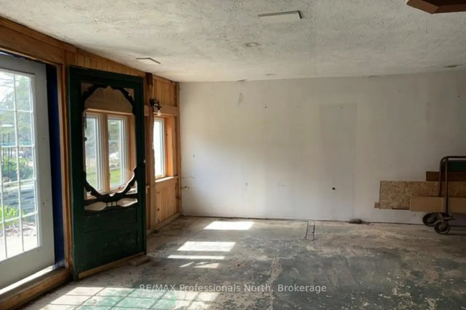Additional image 3 of 3044 Gelert Road