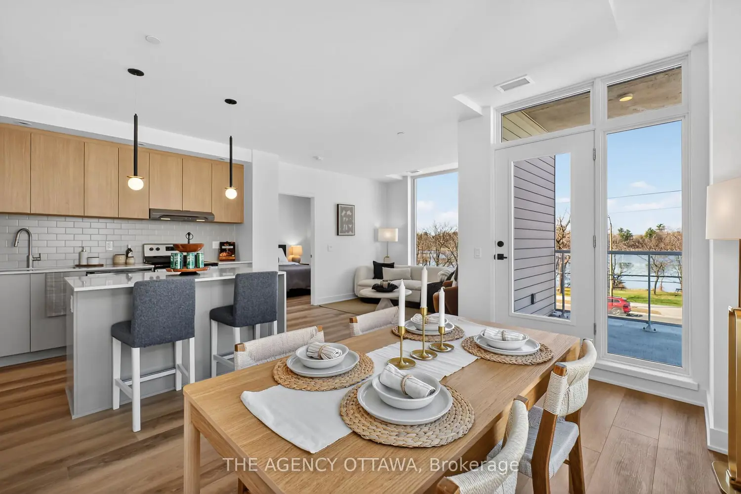 Additional image 7 of 3071 Riverside Drive 301