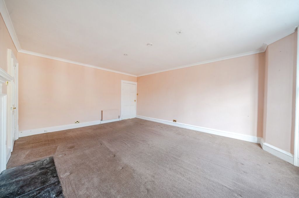 Additional image 5 of 3 bed flat for saleGloucester Street, Faringdon, Oxfordshire SN7