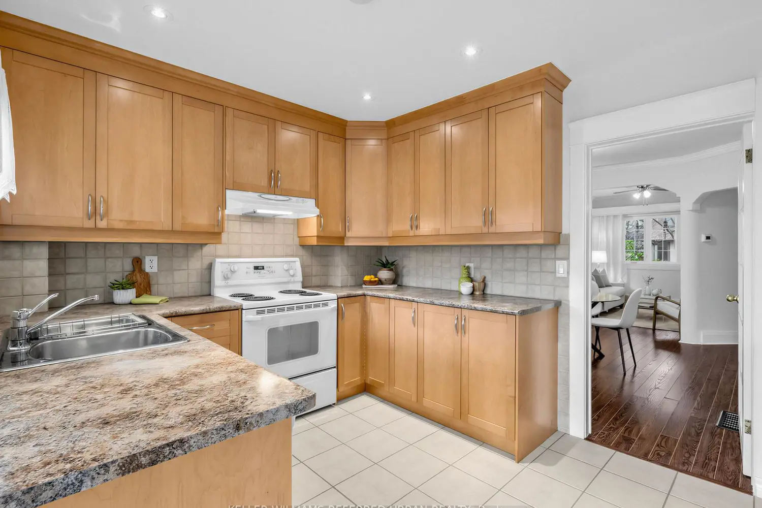 Additional image 7 of 145 Oakcrest Avenue