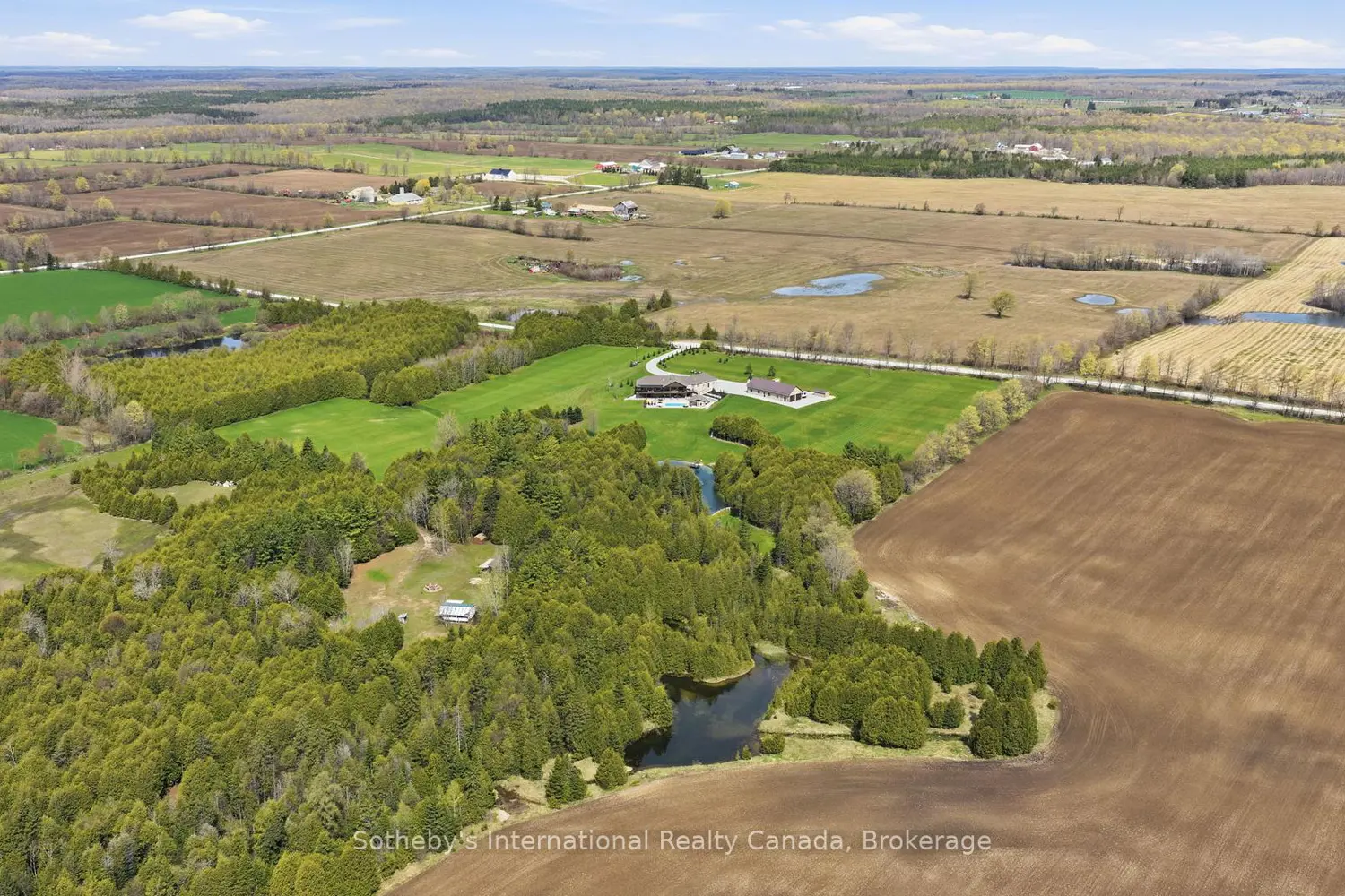 Additional image 20 of 565332 Sideroad 7A