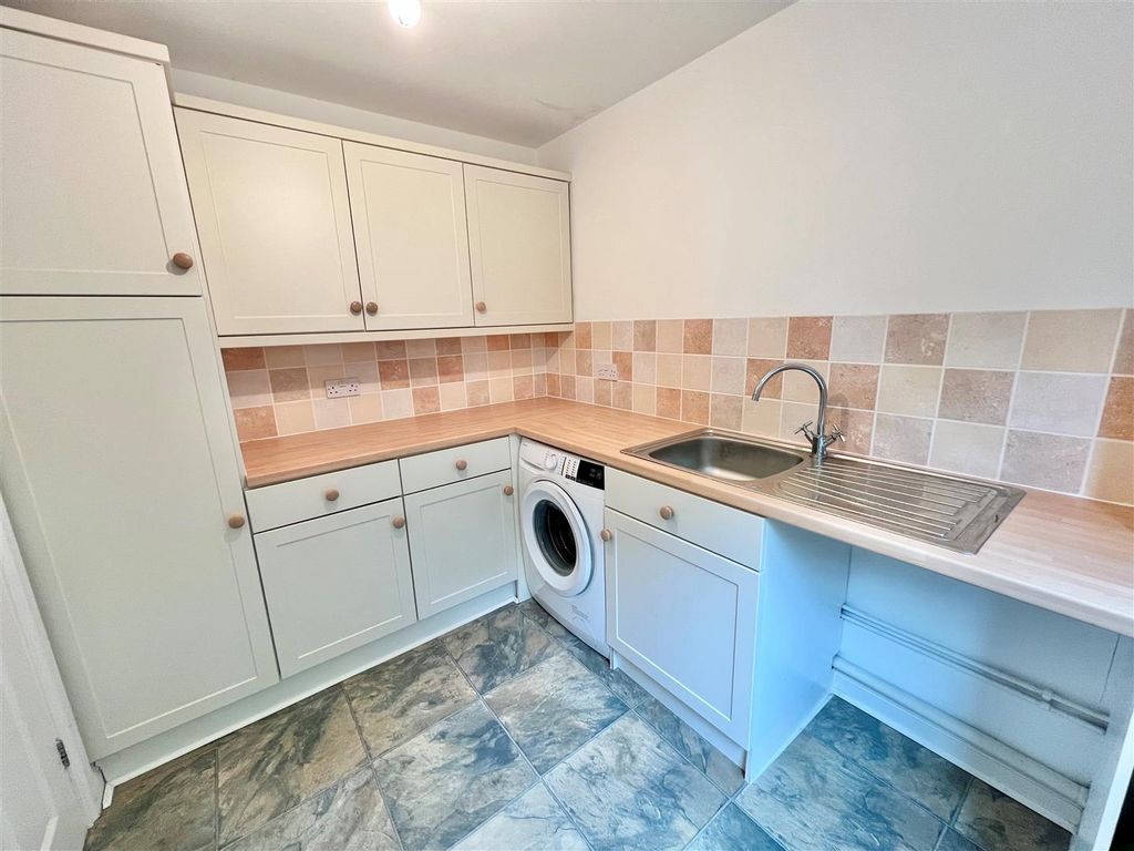 Additional image 8 of 5 bed detached house for saleFreshwater, Isle Of Wight PO40