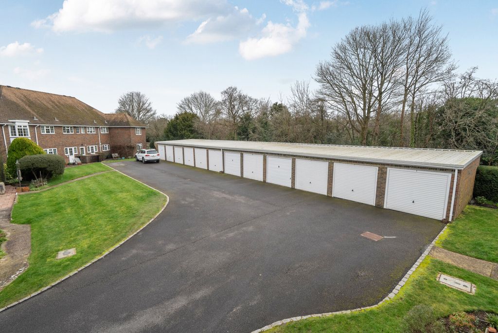 Additional image 18 of 3 bed maisonette for saleTrafalgar Court, Farnham GU9