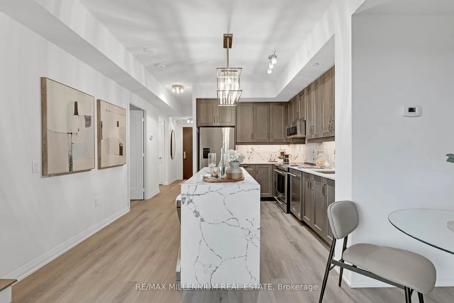 9000 Jane Street 209 photo 3
