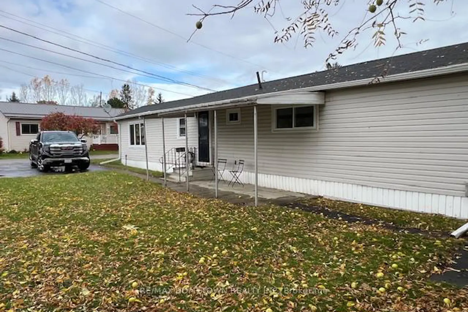 Additional image 2 of 1871 Oxford Avenue 3