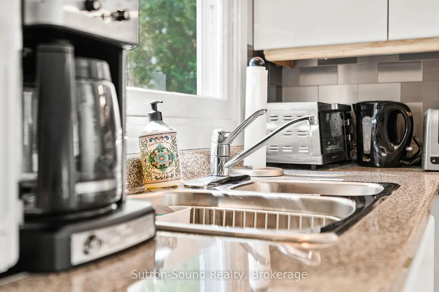 606 Mallory Beach Road photo 3