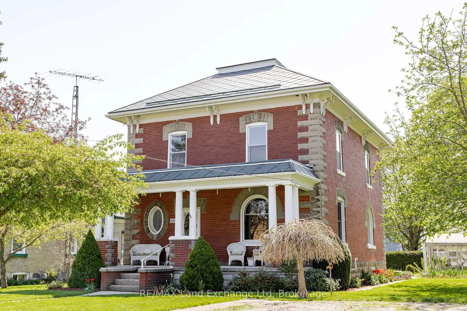 484 Queen Street