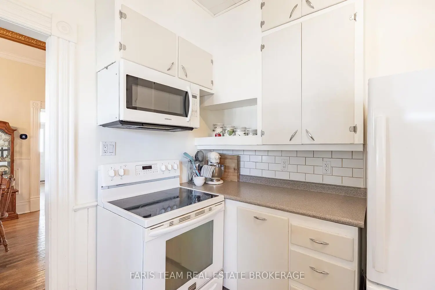 16 Peel Street photo 2