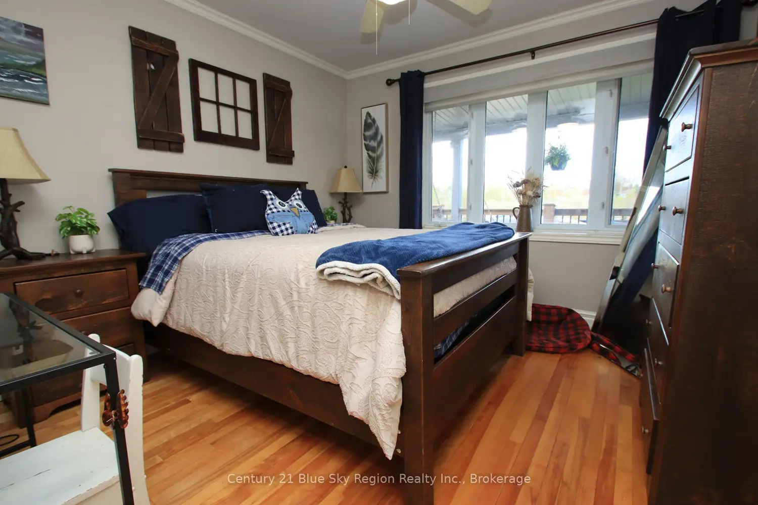 Additional image 12 of 773 Scollard Street