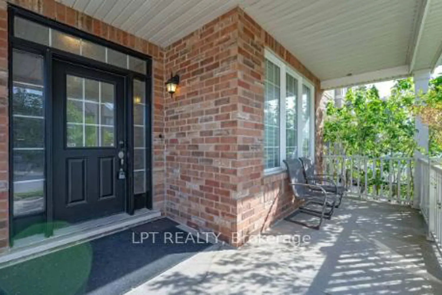 170 Fennamore Terrace photo 2